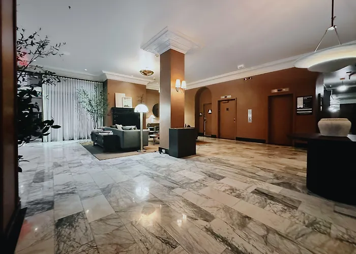 Found Carlton, Nob HillAlbergo